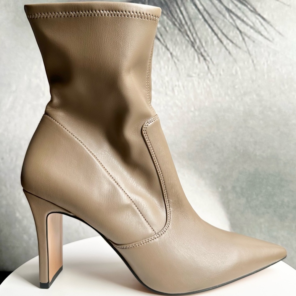 🌸FRANCO SARTO🌸 Avana Pointed Toe Ankle Boots Size:9.5